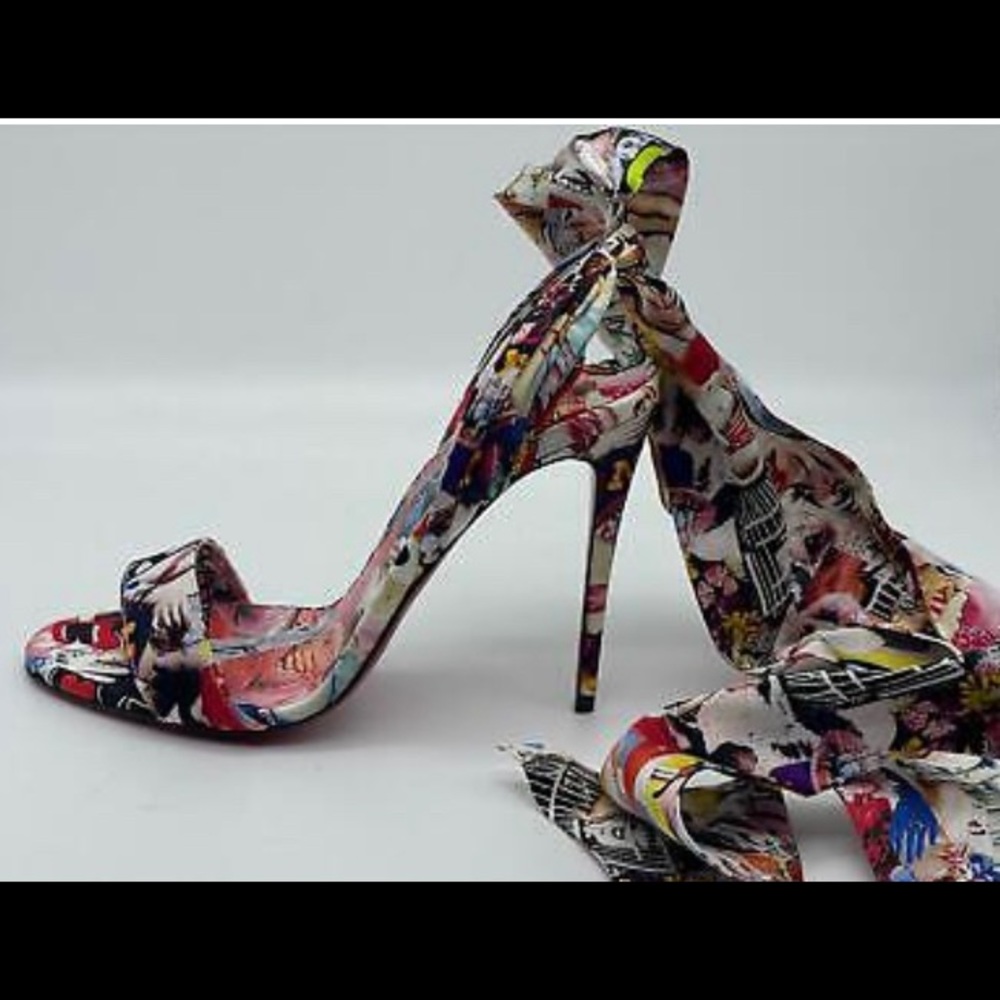 RARE satin Christian Louboutin sandal du Desert